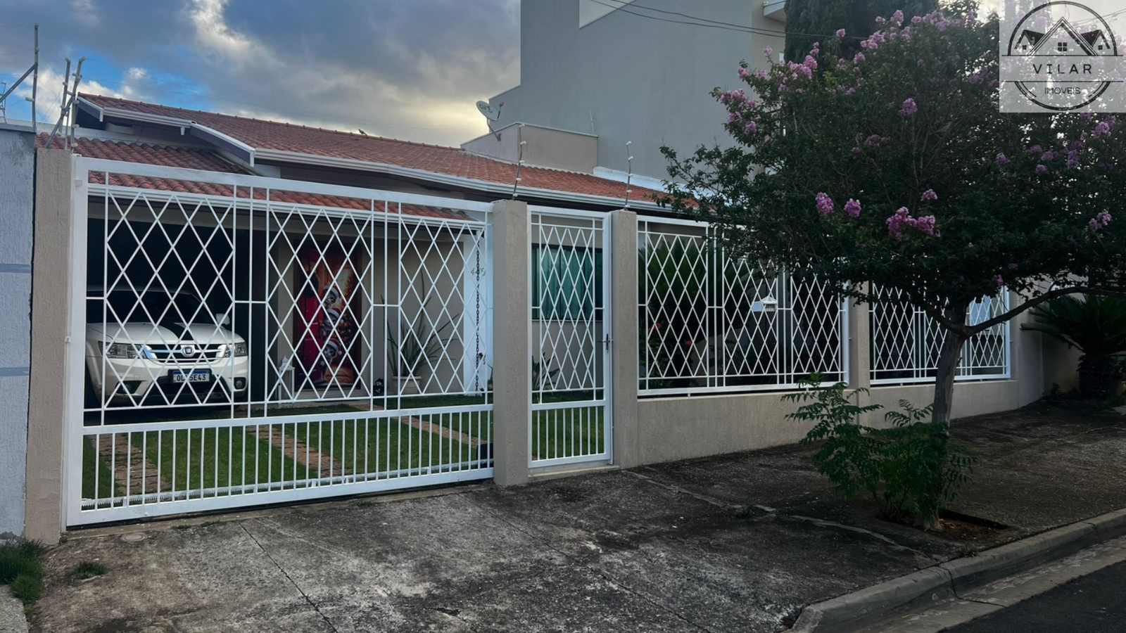 Casa Térrea no Jardim Esplanada I em Indaiatuba com Suíte Master e Área Gourmet