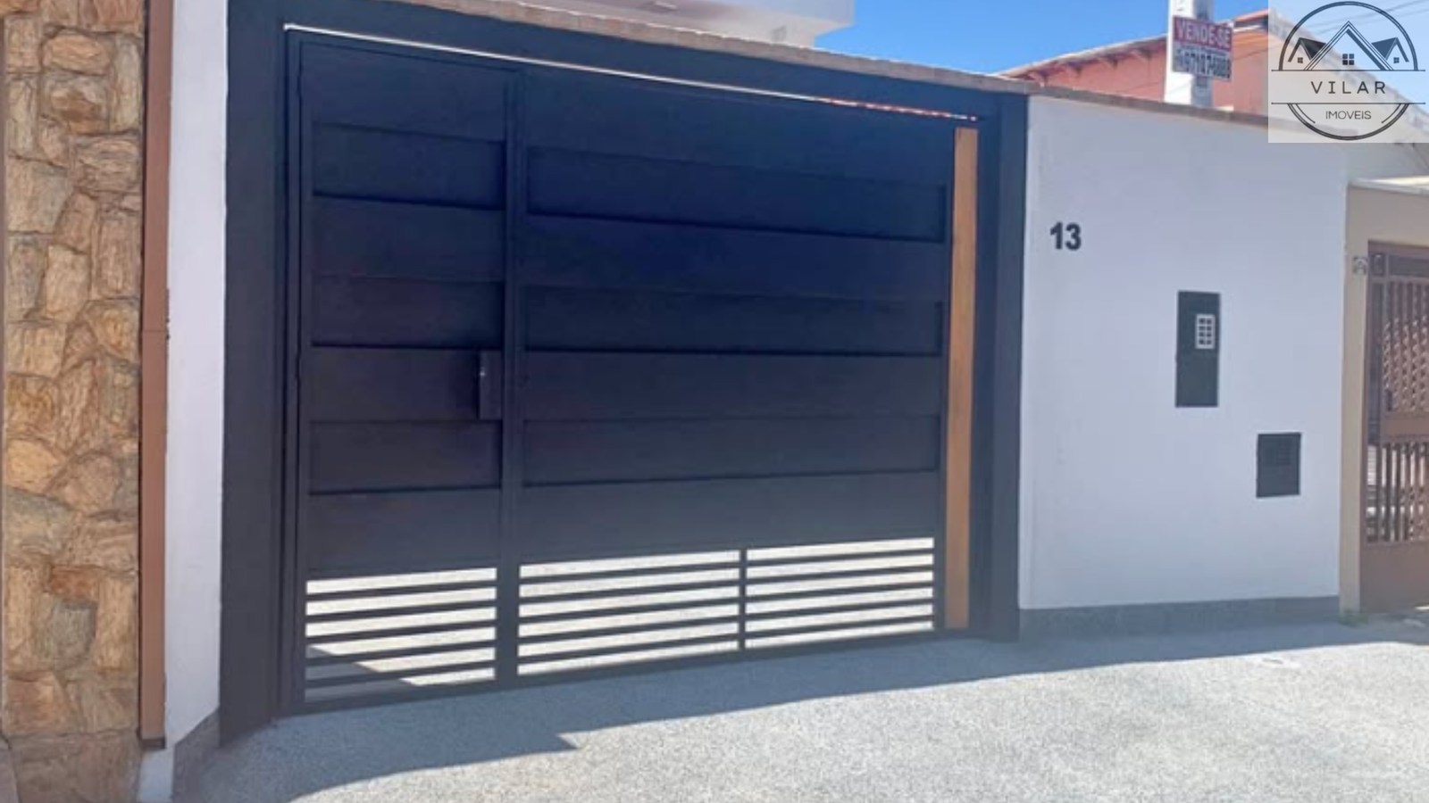 Casa Térrea Nova à Venda em Indaiatuba com 3 Dormitórios e Suíte
